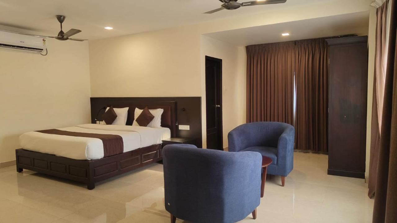 Deluxe room at Hotel Varsha International