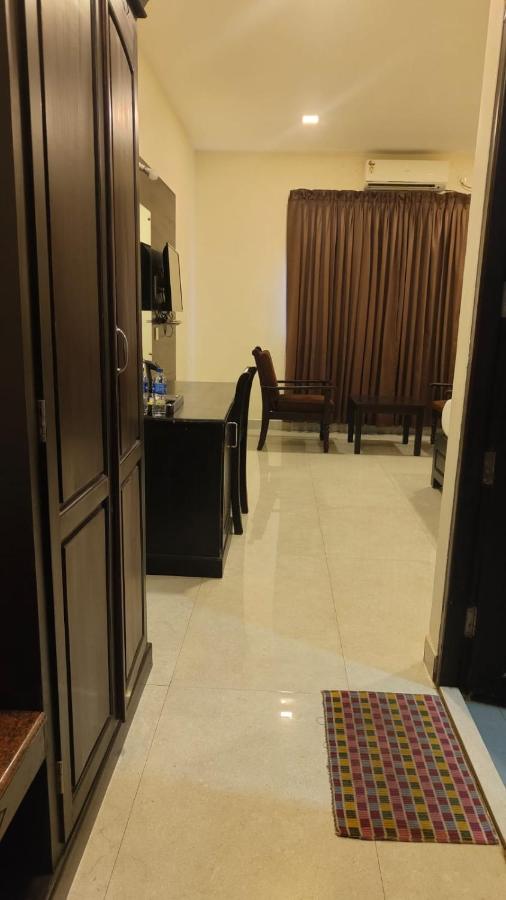 Suite Lounge